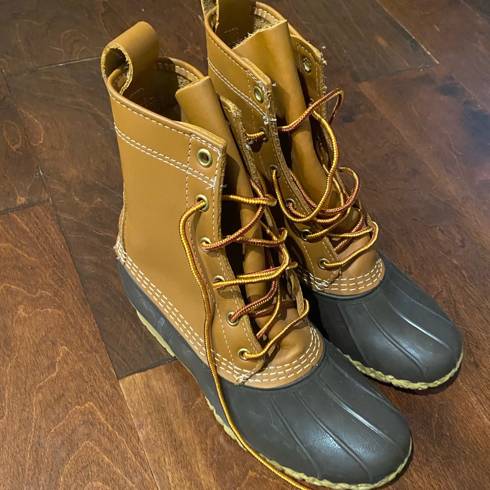 Womens size 7 LL BEAN boots